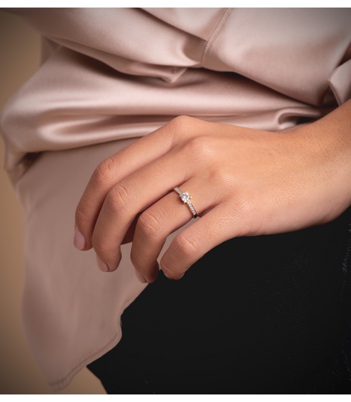 Anello Solitario Aldanzio oro bicolore 18 Kt