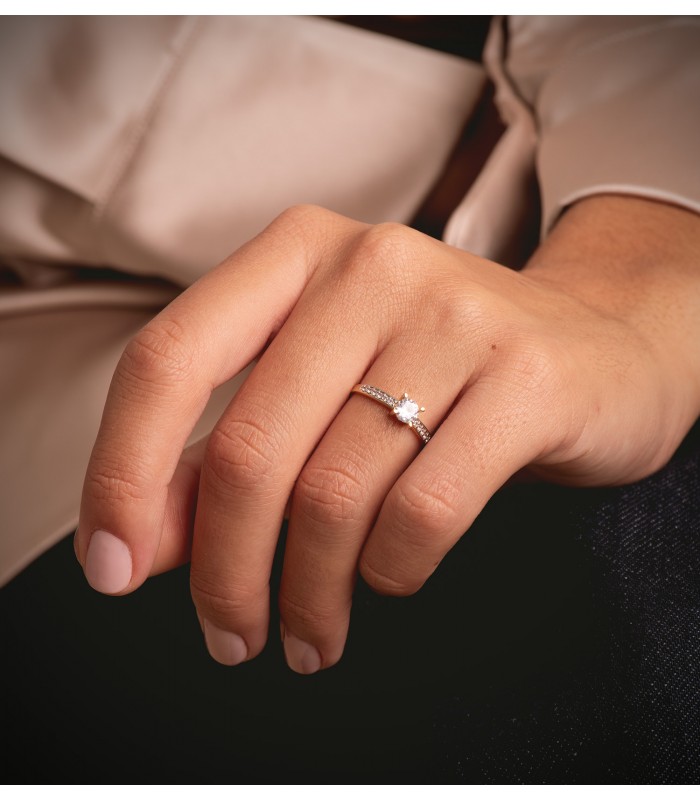 Anello Solitario Aldanzio oro bicolore 18 Kt