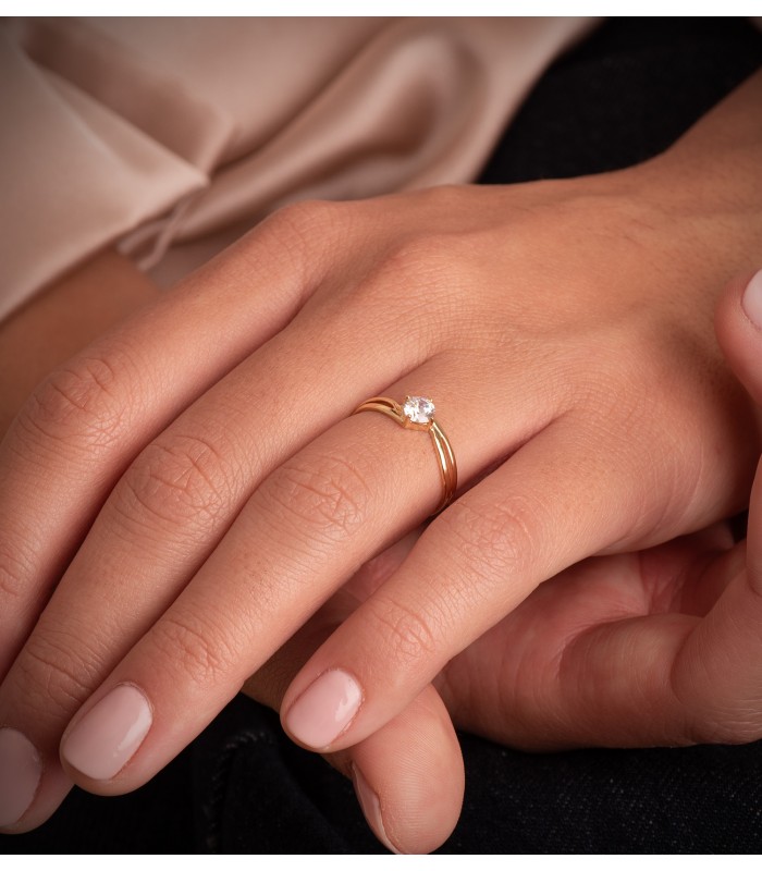 SABADINI Solitär Rundschliff Zirkonia, 4er-Krappenfassung im 18K Gelbgold | Verlobungsringe online kaufen