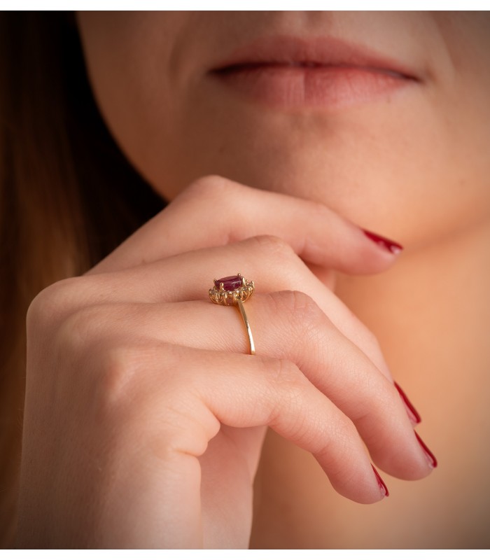 Anillo diamantes y piedra preciosa Rubí, Jasmin colección boda y compromiso.