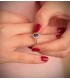 Anillo de oro blanco con zafiro para mujer. Anillo con diamantes. Piedra preciosa azul.