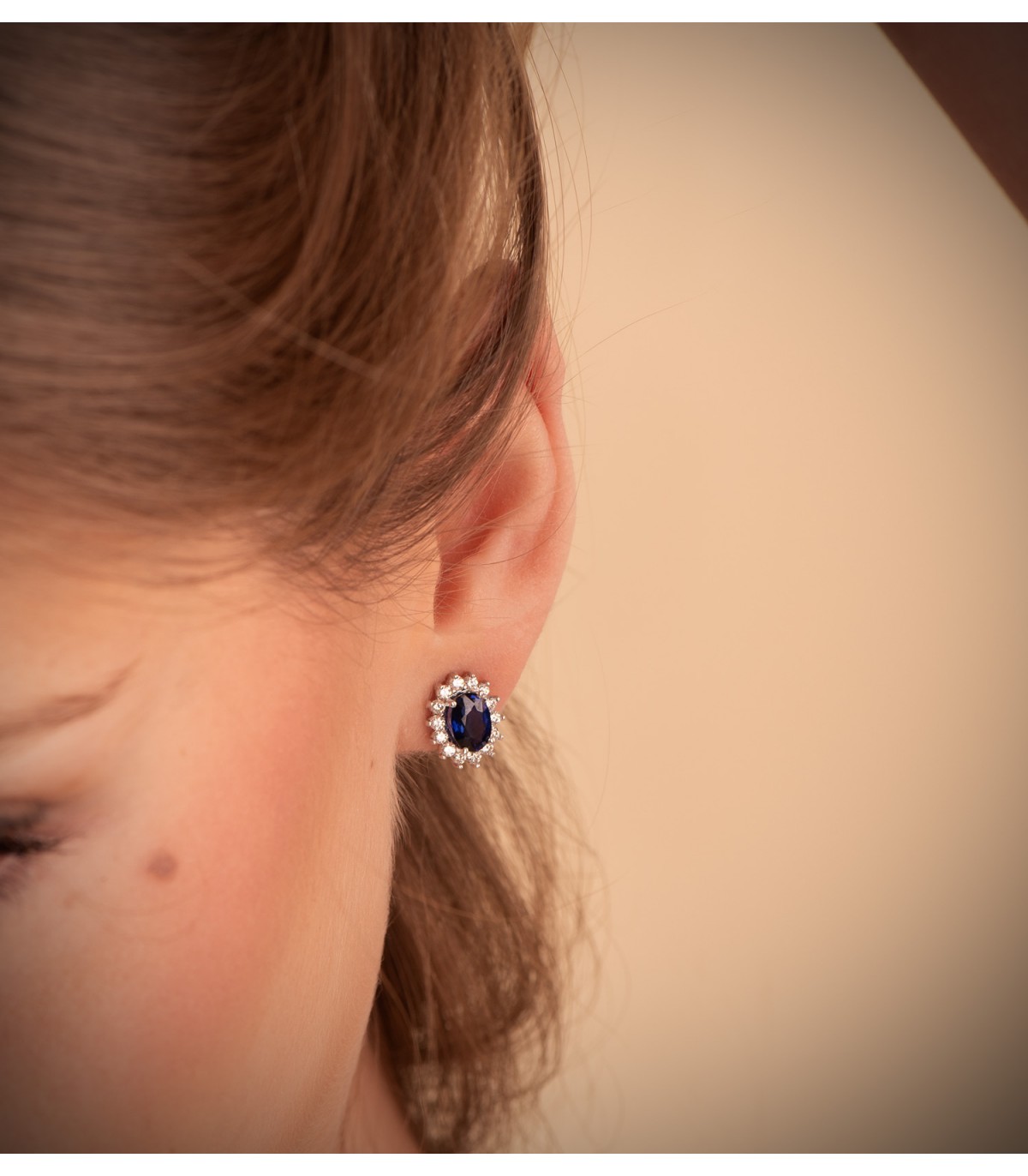 Orecchini Sybil oro bianco 18kt diamanti e zaffiro