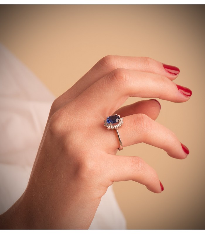 Saphir Ring mit Diamanten Eowyn 750 Weißgold