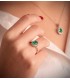 Anillo de compromiso Eowyn. Anillo de pedida de mano con esmeralda y diamantes. Compra online.