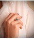 Anillo Carrie Oro 18K Esmeralda y Diamantes. Anillo de pedida con piedra preciosa.