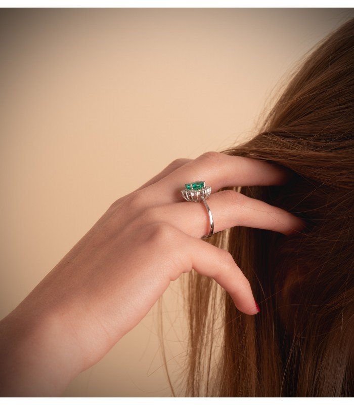 Smaragd Ring mit Diamanten Galadriel 750 Weißgold