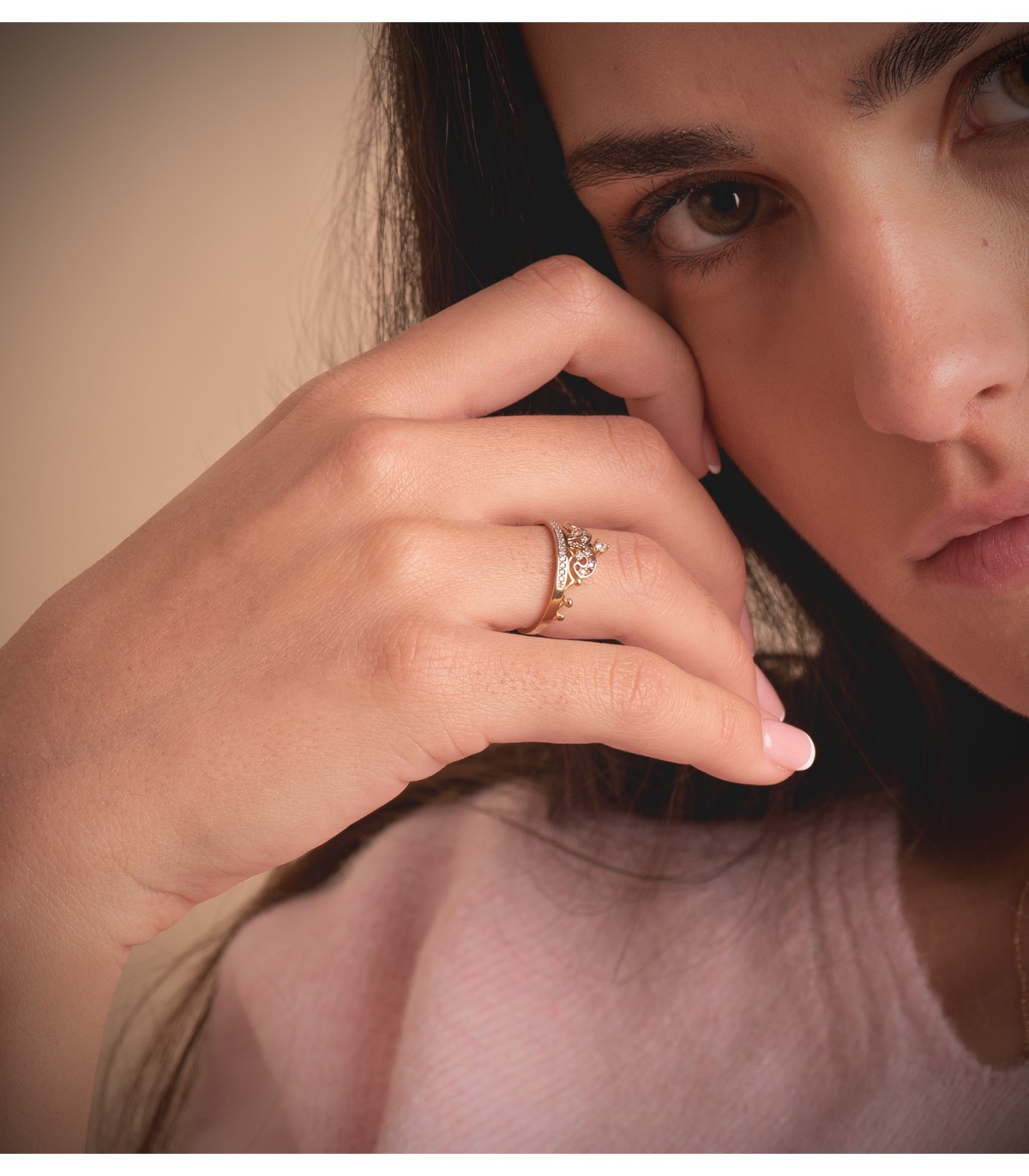 Bague couronne 2 Ors 18K. Bagues pour femme et enfants anniversaire 15 ans.