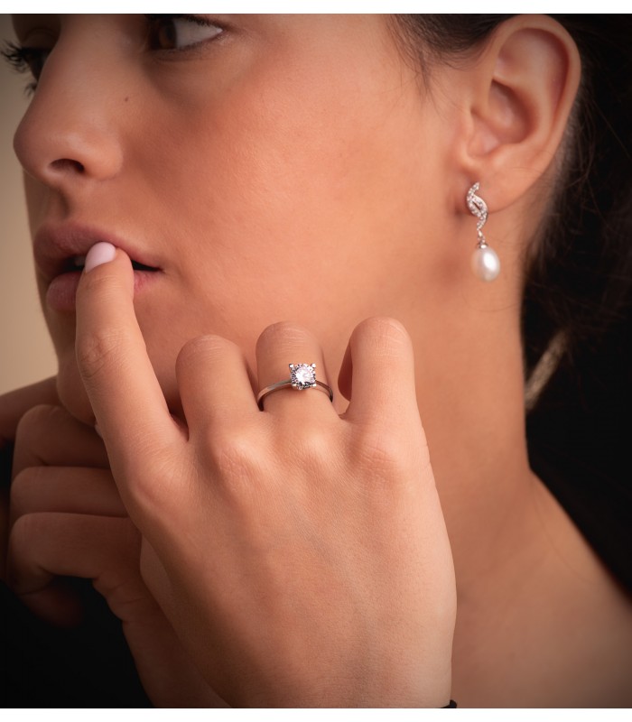 Anello Solitario Victoria oro bianco 18 Kt