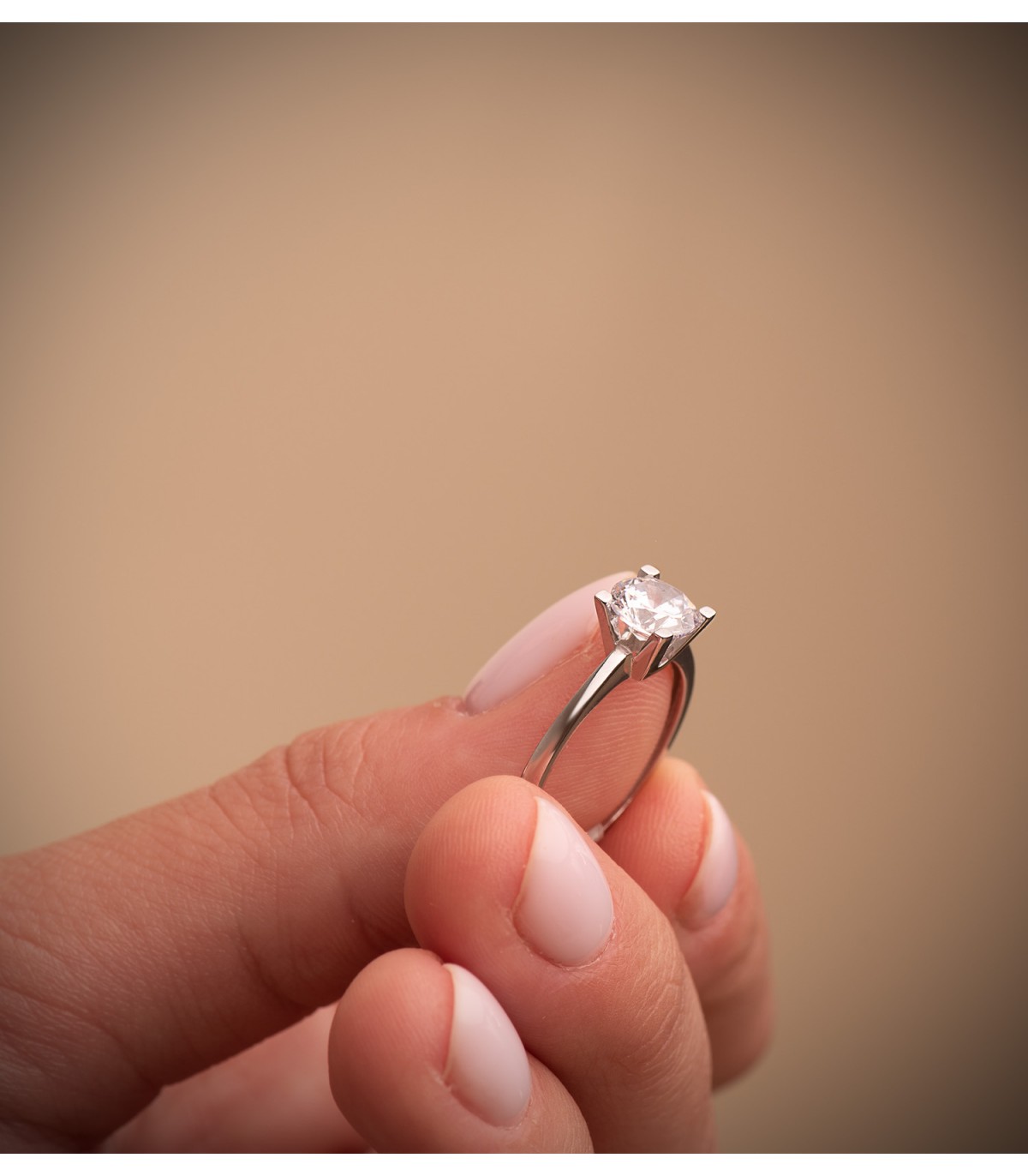 Solitaire blanc Victoria 18 Carats