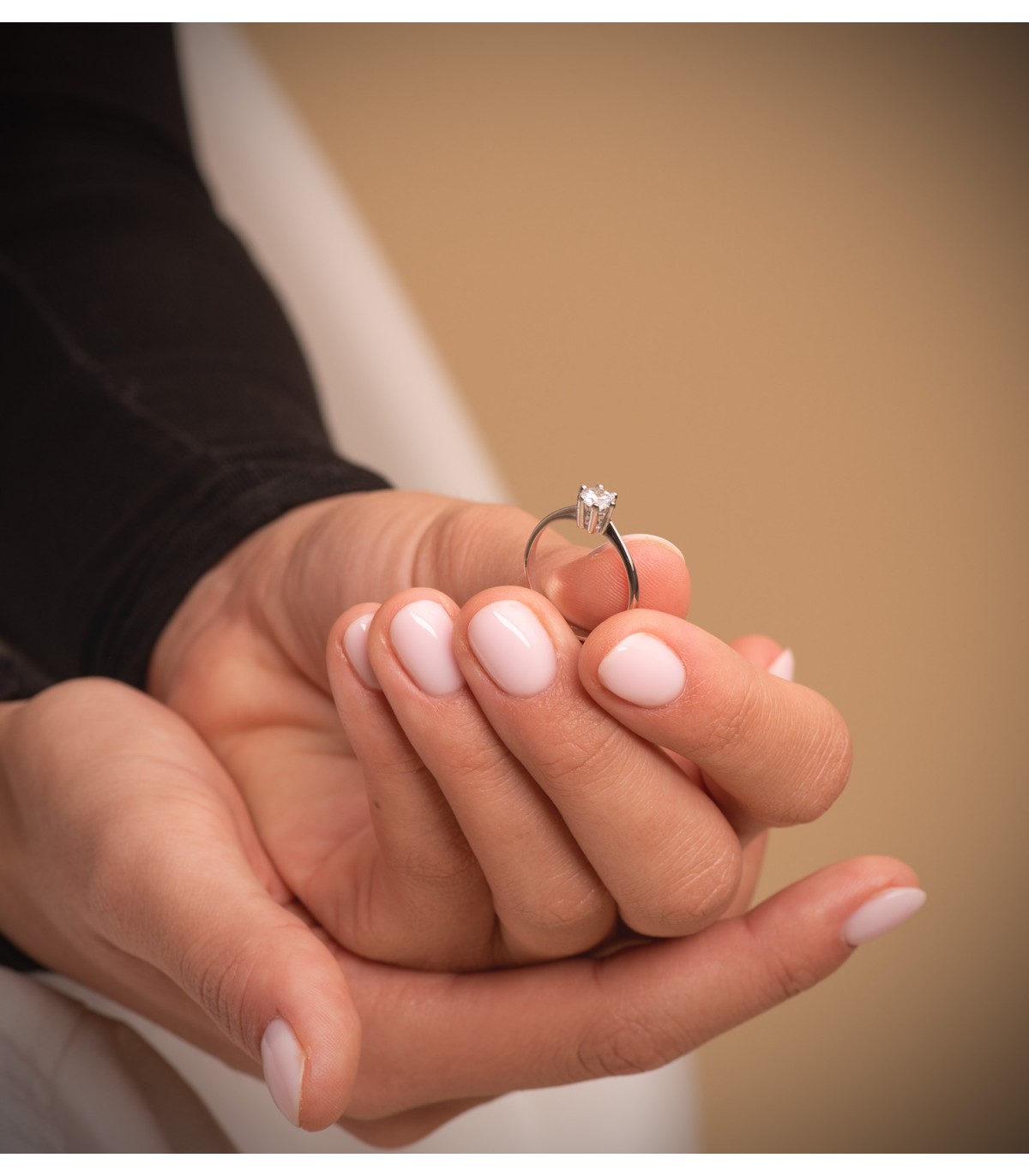 Solitario da donna oro bianco 18kt Kira