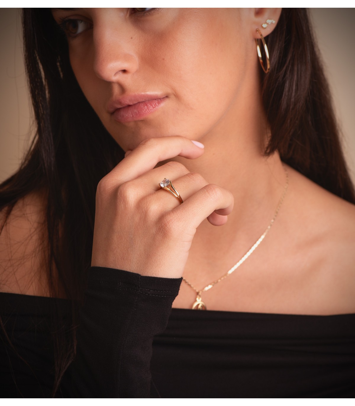 Anillo de pedida de mano. Anillos de compromiso mujer oro 18 kilates.