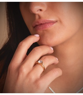 Anillo de pedida de mano. Anillos de compromiso mujer oro 18 kilates.