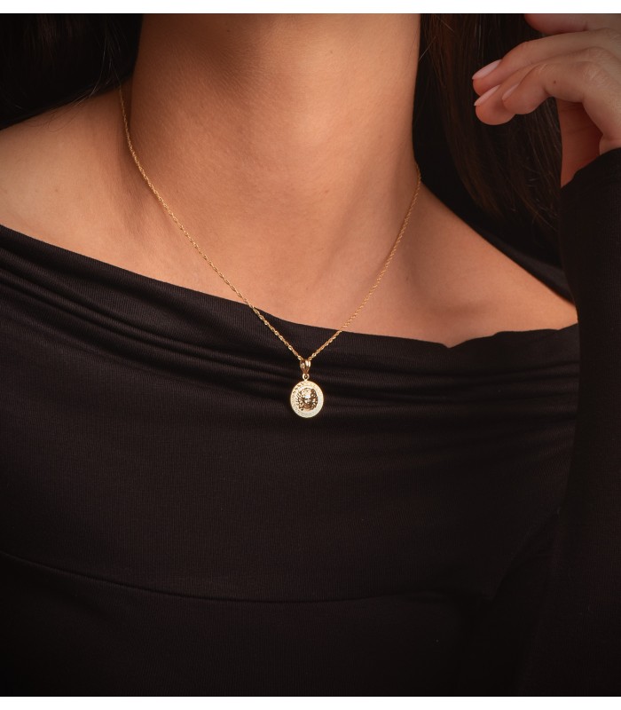 Colgante de oro 18 K Medusa 15 mm con Greca. Colgantes mujer y joyas online.