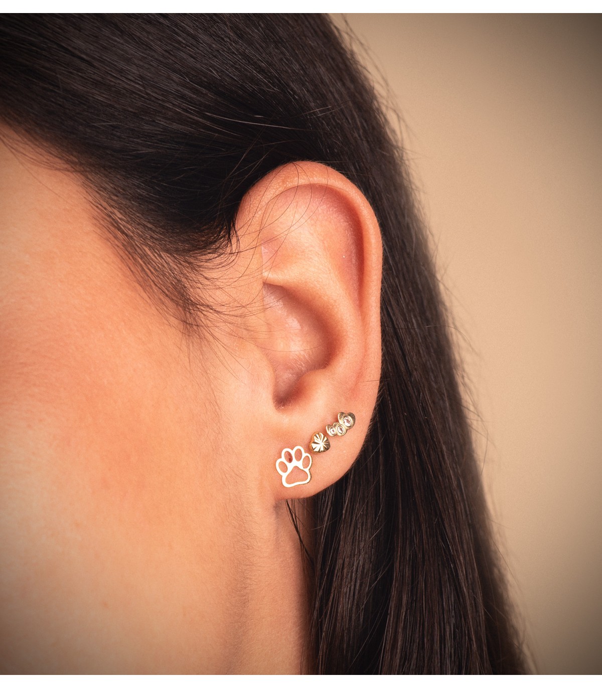 Boucles d'oreilles empreinte de patte de chien or jaune 18K. Boucles d'oreilles fille, femme.