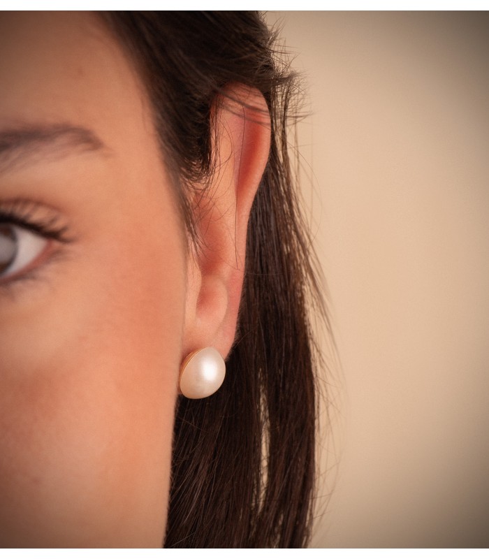 Damenohrringe mit japanischen Perlen aus 750er Gelbgold, Durchmesser 11,5 mm – Modell Ah Young | Schmuck für Damen.