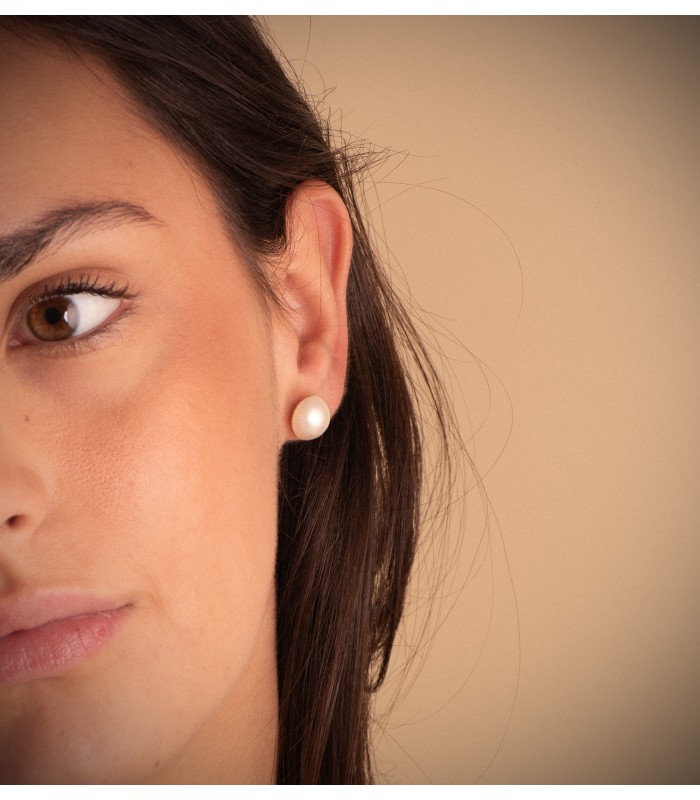 Damenohrringe mit japanischen Perlen aus 750er Gelbgold, Durchmesser 11,5 mm – Modell Ah Young | Schmuck für Damen.