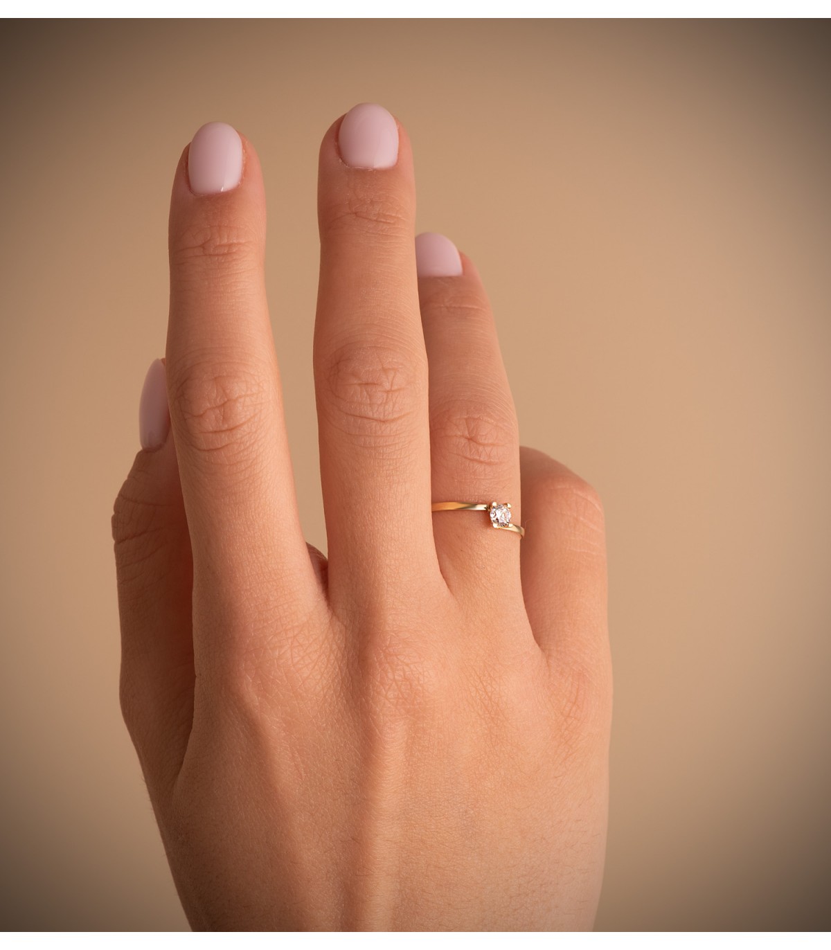 anillo de pedida en oro amarillo olivia para mujer