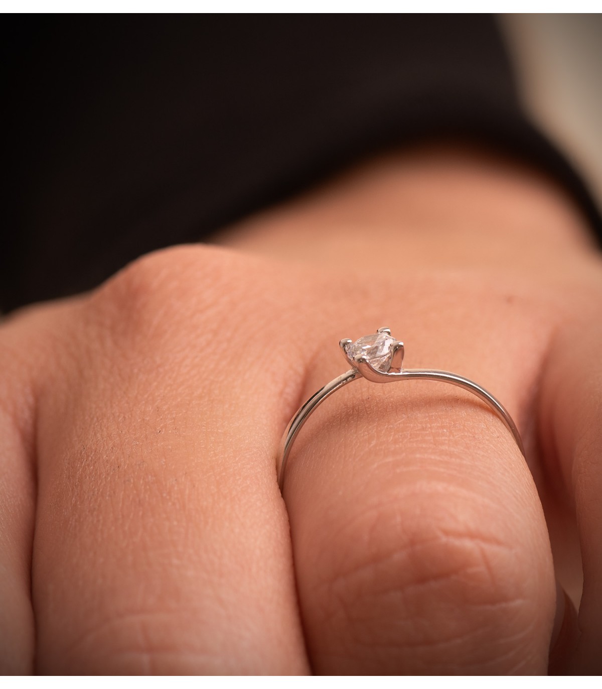 Solitario blanco Olivia 18 Ktes