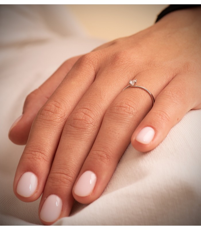Solitario blanco Olivia 18 Ktes