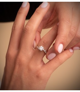 Solitario blanco Rosalinda 18 Ktes