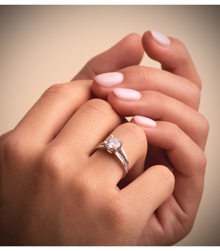 Solitaire blanc Andrea 18 Carats