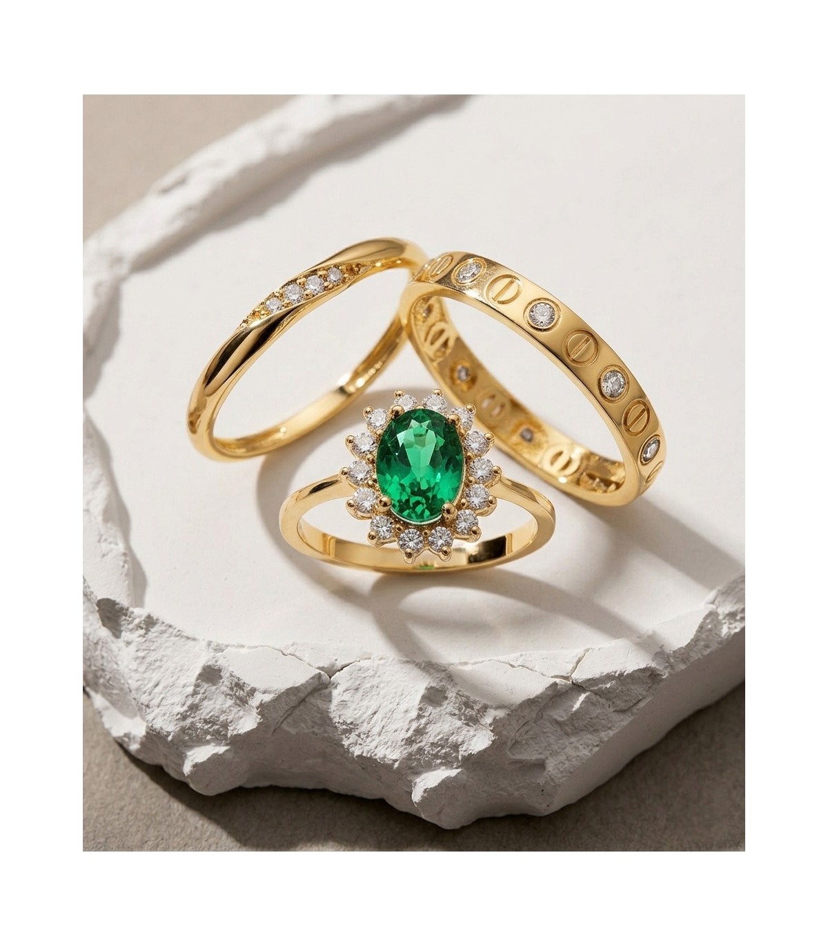 Anillo de oro estilo cartier con diseño de tornillos y circonitas - Joyas mujer