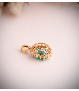 Colgante con esmeralda y diamantes, collar para mujer con una piedra preciosa verde. Modelo cuajo tipo Lady Diana