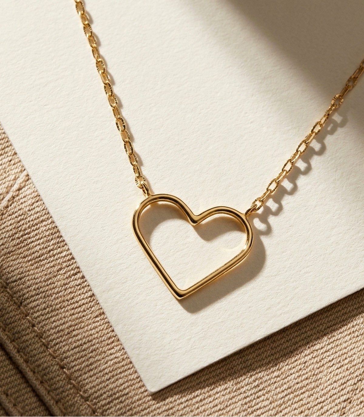 Collana cuore traforato Cameron oro 750 - Girocollo donna con cuore