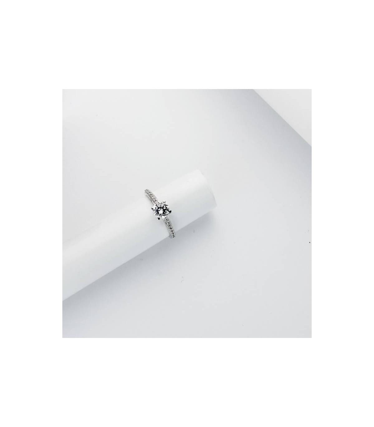 Anello Solitario Parisieen Oro bianco 18 Kt