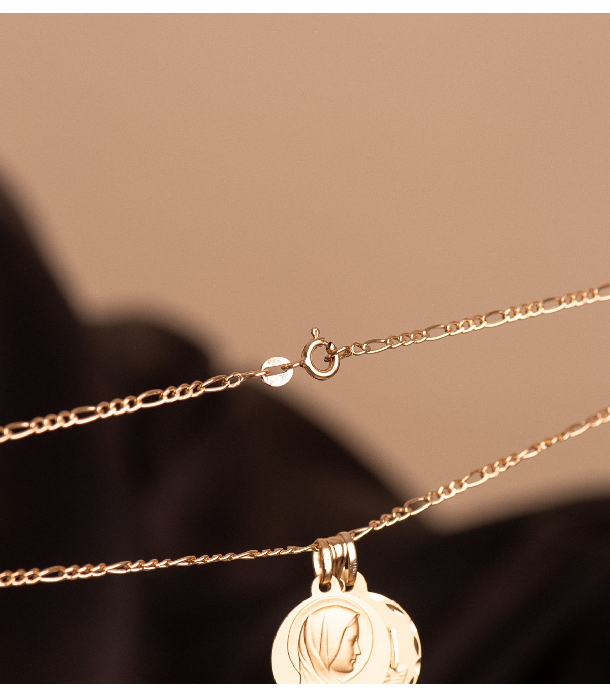 Cadena eslabones 3x1 2 mm Oro 18K 50 cm