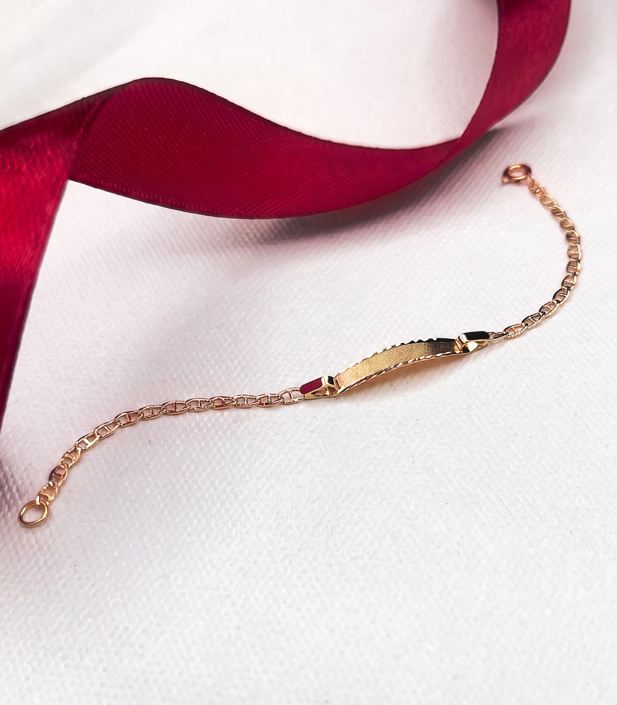 Bracciale targhetta con incisione da nome e data, 18k oro