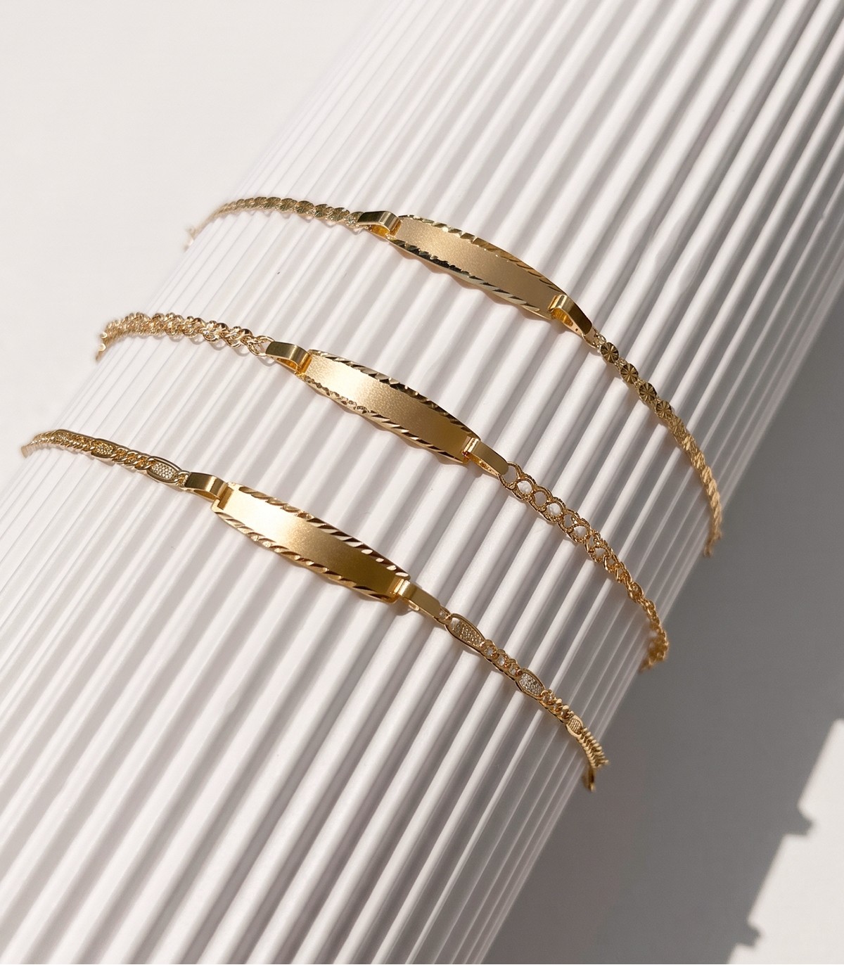 Gourmette naissance pour bébé avec gravure, parfaite pour cadeau. | Chaîne maille triple alternée 11,5cm