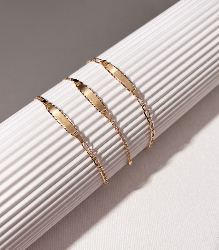 Personalisiertes Armband zur Taufe mit Namens- und Datumsgravur | Kinderschmuck aus Gold