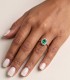 Anillo de compromiso tipo Halo con Esmeralda y circonitas | Anillos de oro blanco para mujer