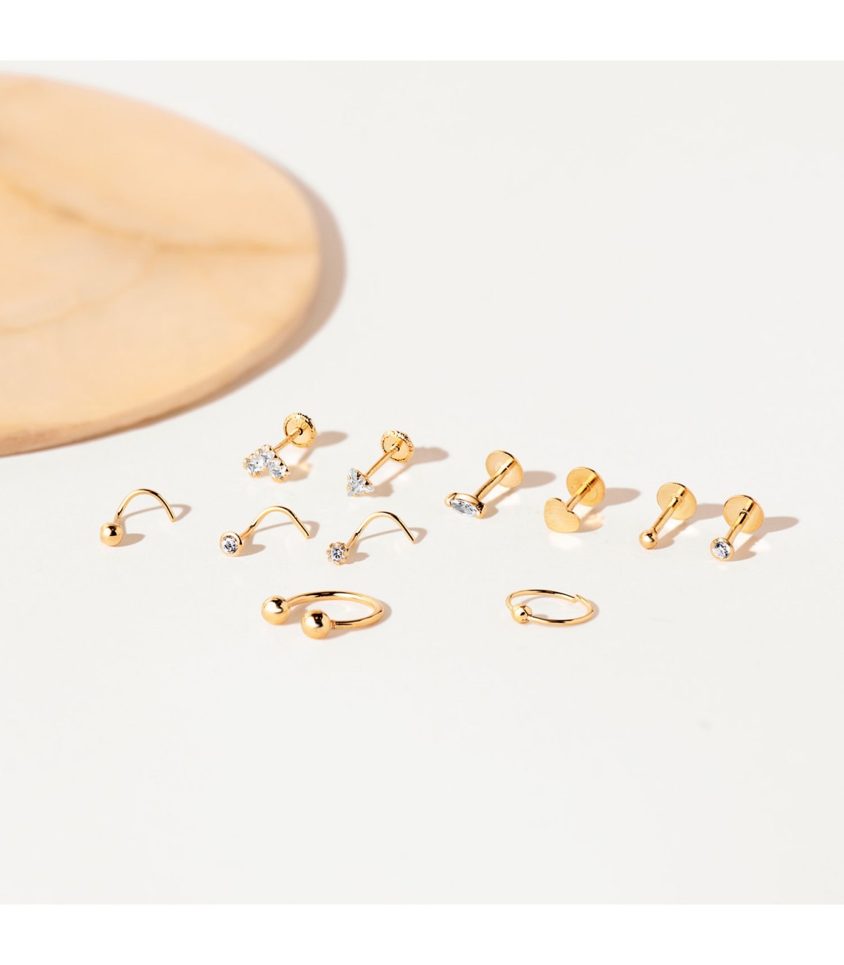 Piercing naso oro 18kt Punto luce 3mm | Stud curvo con pietre brillante