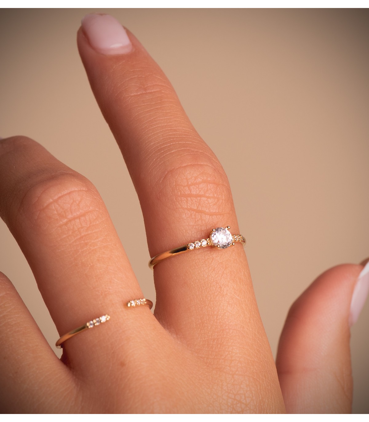 Anello di fidanzamento in oro, modello solitario Leticia 18 carati | Anelli di fidanzamento da donna