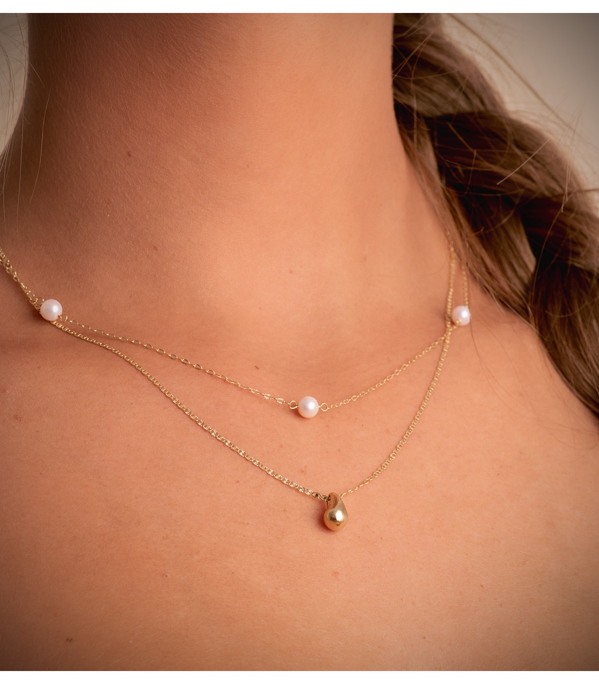 Collar de oro para mujer con perlas - Modelo Akana, perlas cultivadas 5 mm, Oro amarillo 18 kilates