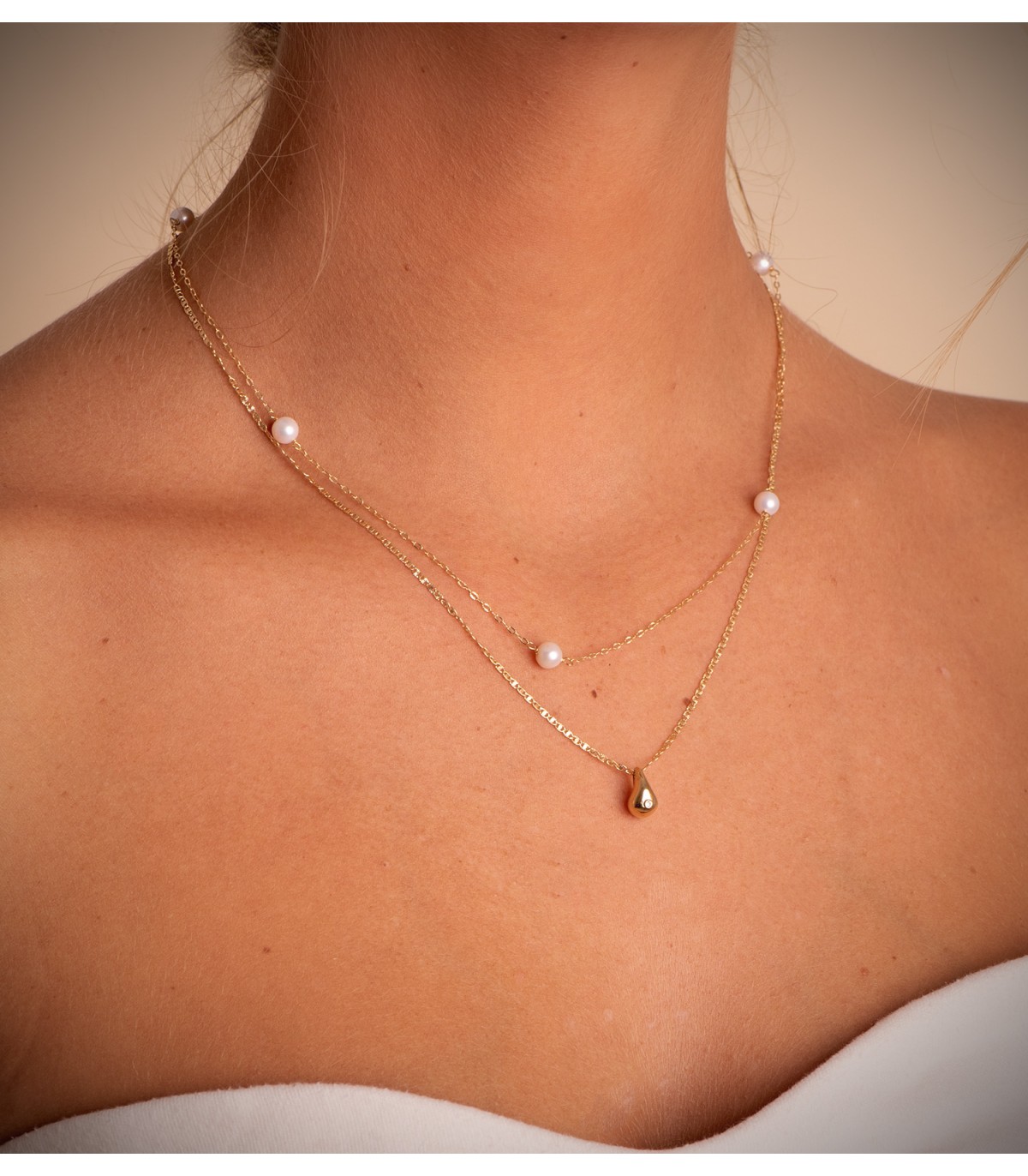 Colgante forma de Gota con Circonita Oro 18K. Joyas y gargantillas para mujer. Joyería online Alda.