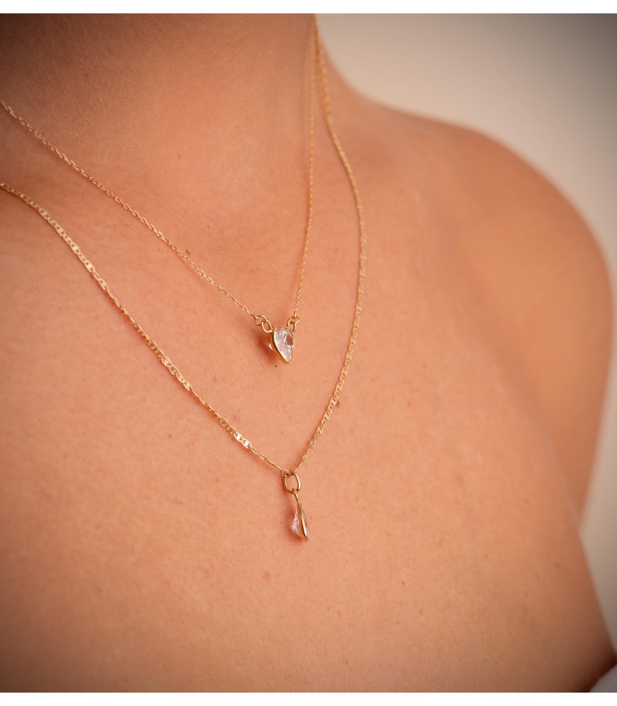 Collar para mujer compuesto por colgante en forma de corazón con circonita | Gargantilla Artemisa