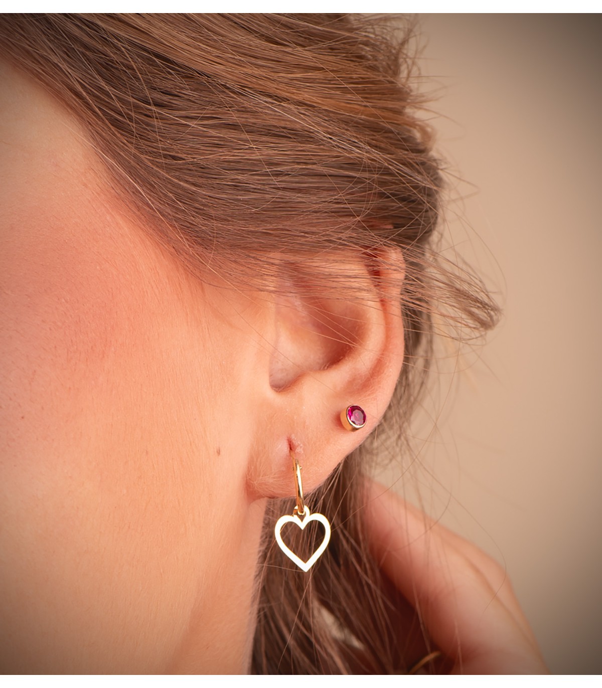 Pendientes chatón oro 14 kilates/ 585 - Pendientes con circonitas rojas 4 mm Noly