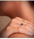 Halo-Ring mit Saphir und Zirkonia, aus 18K Weiß- und Gelbgold | Damenring „Gianella“