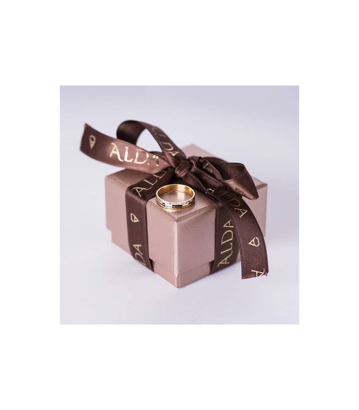 Anillo matrimonio Montone 3.5 mm oro bicolor 9 ktes. Packaging personalizado.