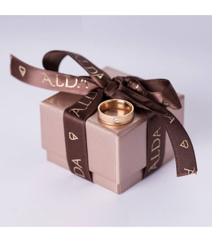 Alianza diamante matrimonio. Alianza oro 750 milésimas. Packaging personalizado.
