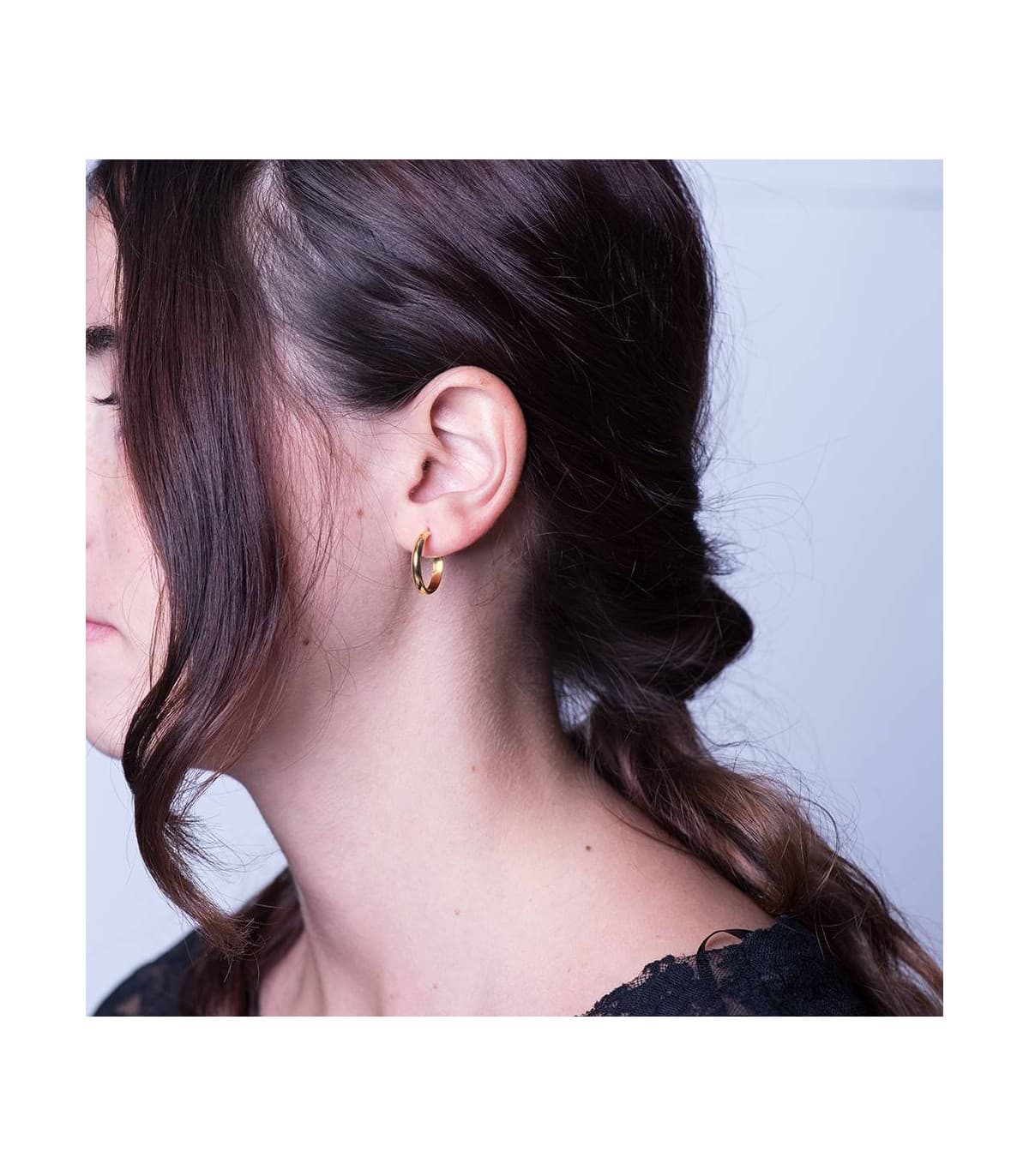 Aros lisos de media caña elaborados en Oro Amarillo de 18 Kilates 18 mm - Carmela