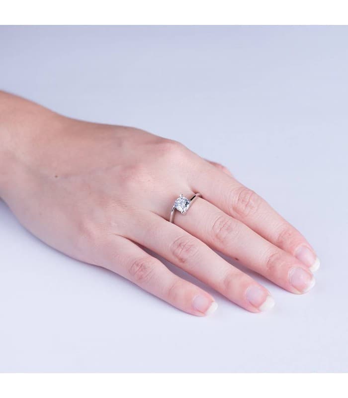 Anello Solitario Cora oro bianco 18 Kt