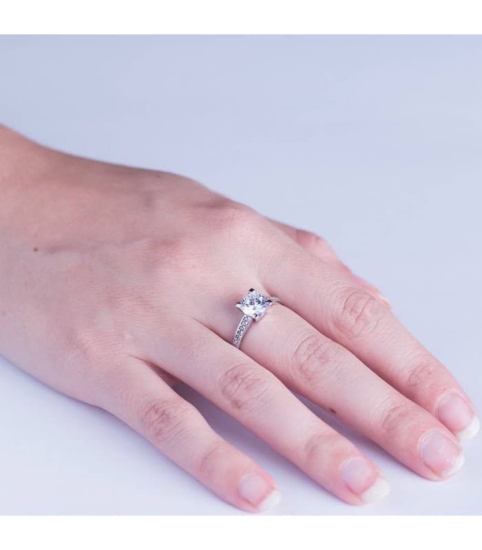 Solitaire blanche Luz 18 Carats