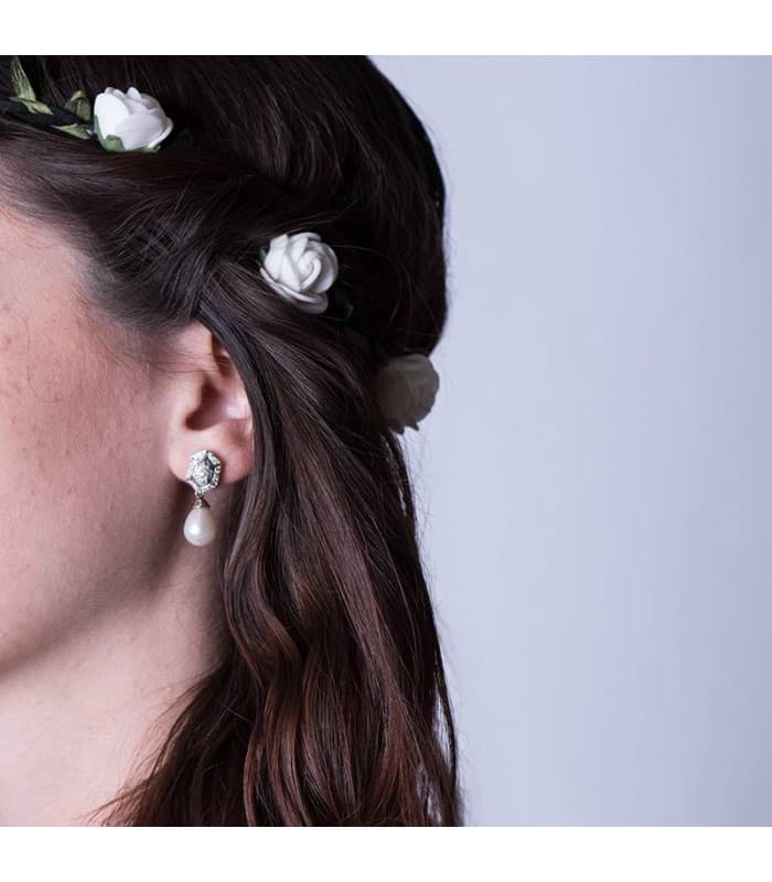 Boucles d'oreilles Or Blanc 18 carats Pendantes Perles. Mod. Toulouse