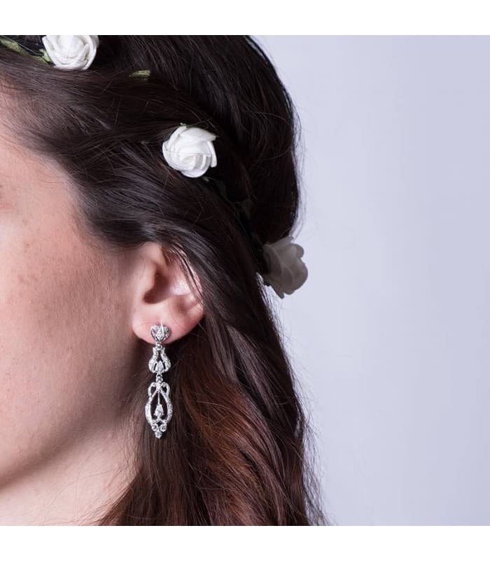 Boucles D'oreilles Or blanc 18K pendantes zircons. Cher