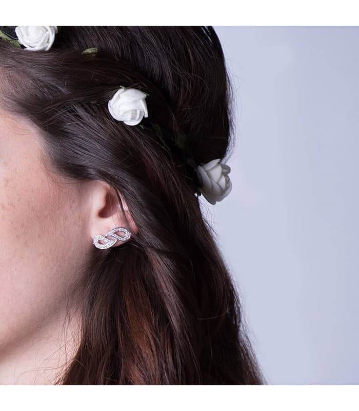 Pendientes Infinito Oro blanco 18 ktes circonitas. Joyas para novia.