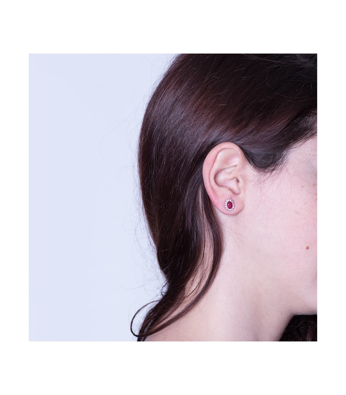 Pendientes de novia con diamantes y rubíes oro blanco 18 kilates.